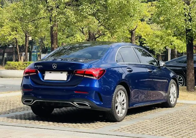 Mercedes-Benz Mercedes-Benz A-class Facelift A 200 L sports sedan fashion type