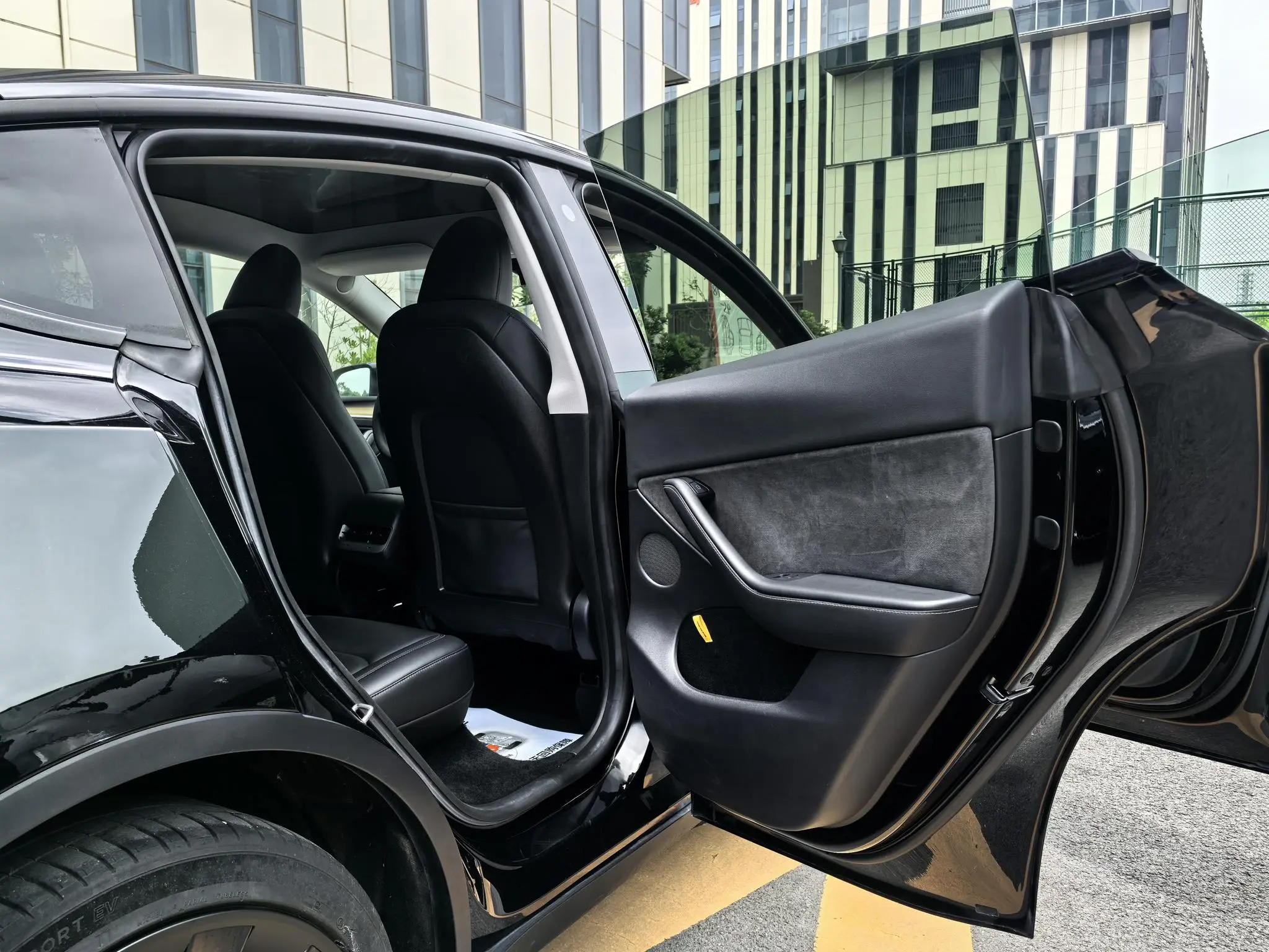 Tesla Model Y Facelifted rear-wheel drive version