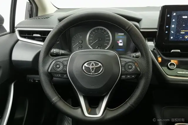 TOYOTA Asian lion 2.0L Premium Edition