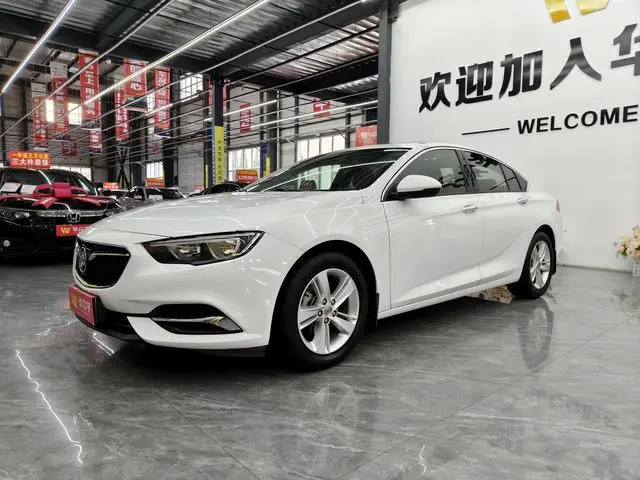 Buick Regal 20T Elite Country VI