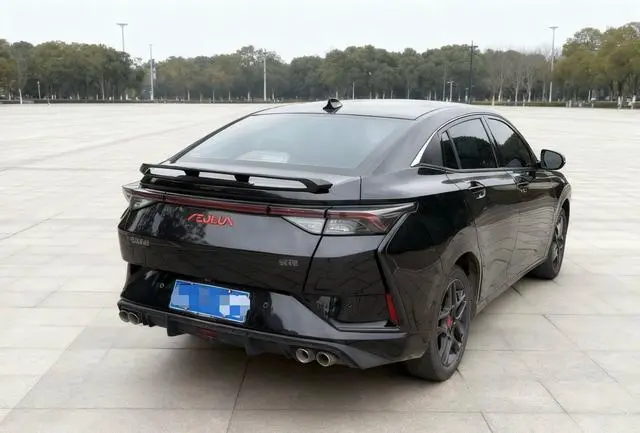 Dongfeng Fengshen Yi Hyun 230T automatic wind chasing version