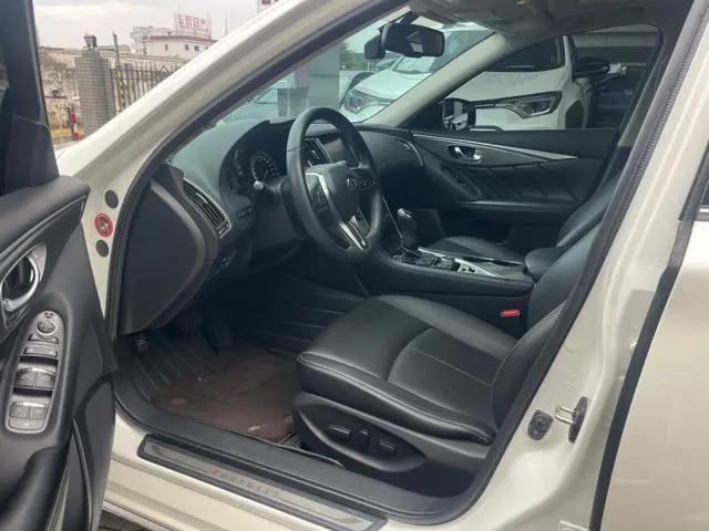 Infiniti Infiniti Q50L 2.0T Yixiang Edition Country VI