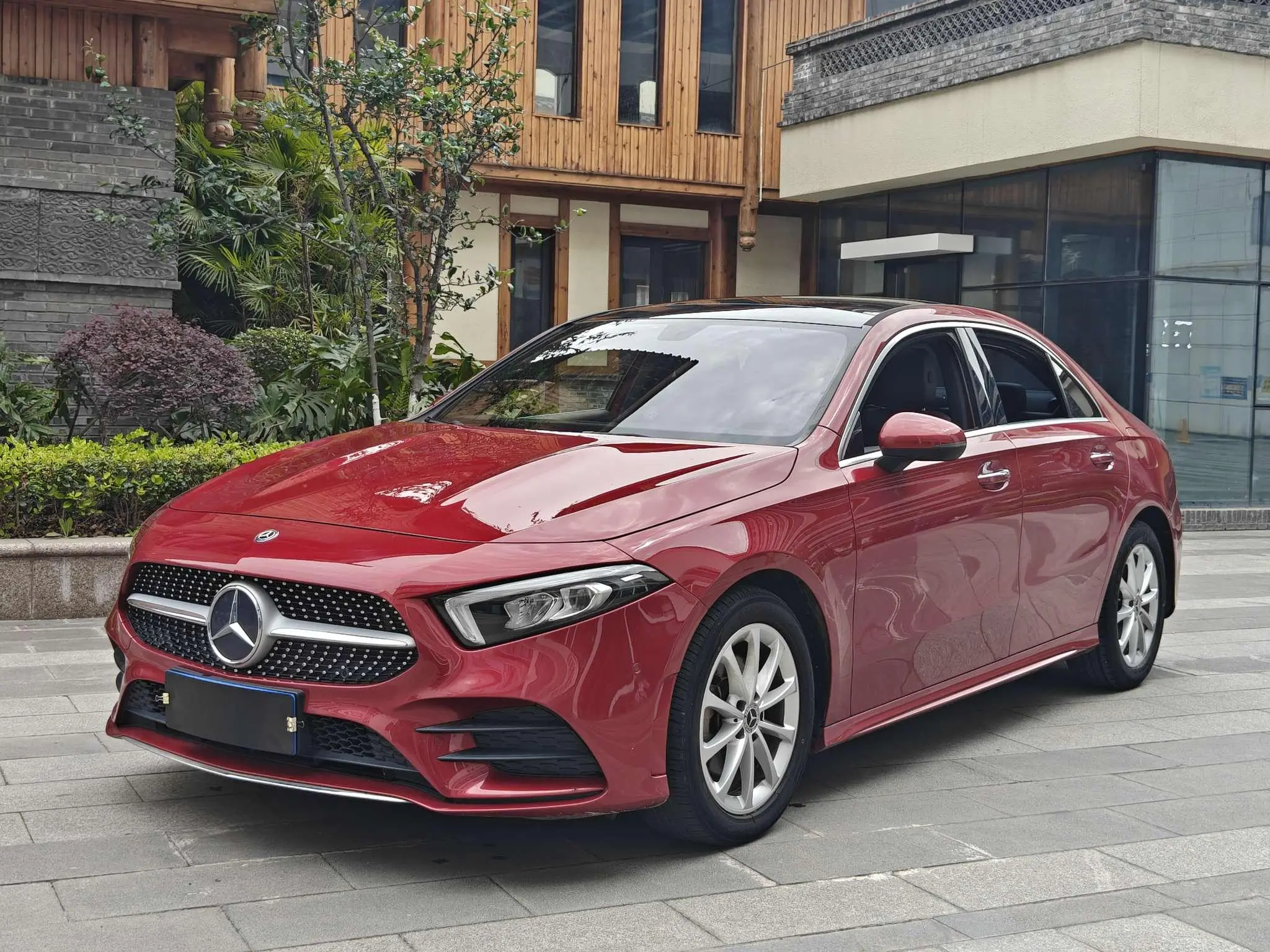 Mercedes-Benz Mercedes-Benz A-class A 200 L sports sedan
