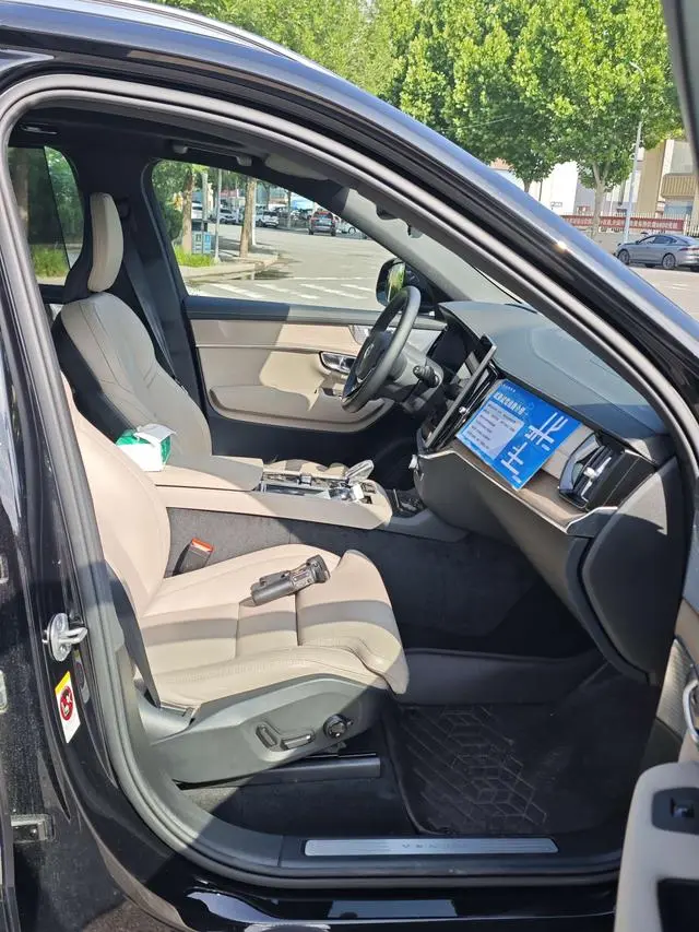 Volvo Volvo XC90 PHEV E-drive hybrid T8 Long battery life Zhizun Deluxe Edition 7 Seats