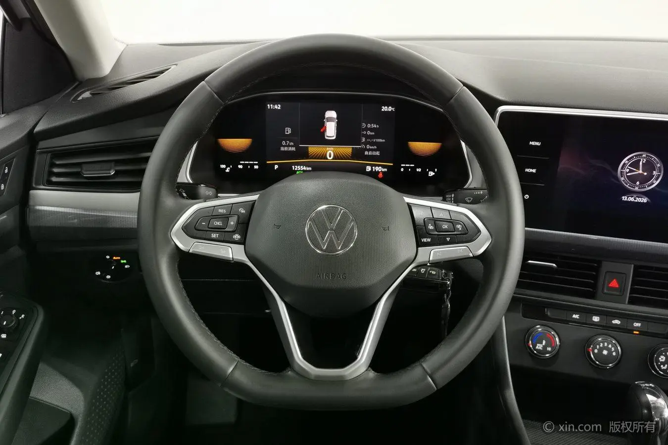 Volkswagen Bora 200TSI DSG Smooth Version