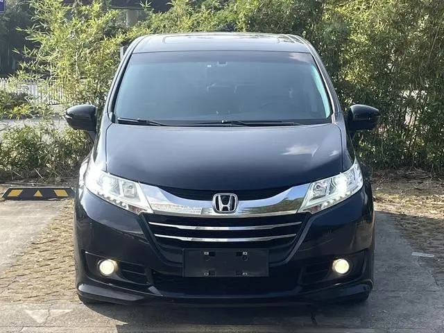 Honda Odyssey 2.4L Deluxe Edition
