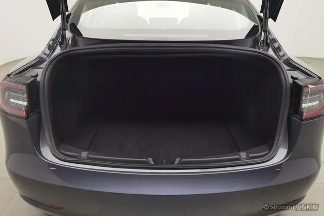 Tesla Model 3 Upgraded version of standard battery life rear drive