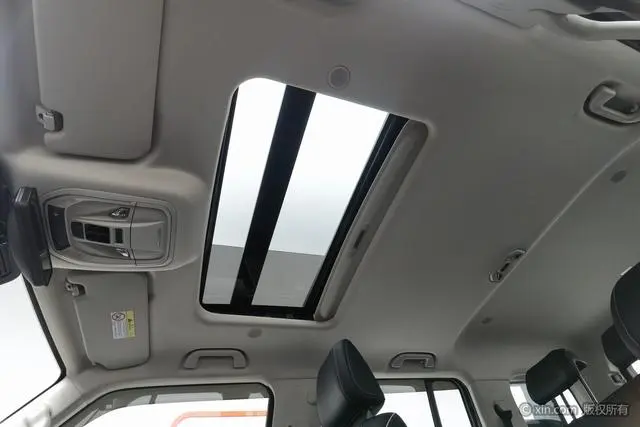 Tank Tank 300 City version 2.0T is very stylish