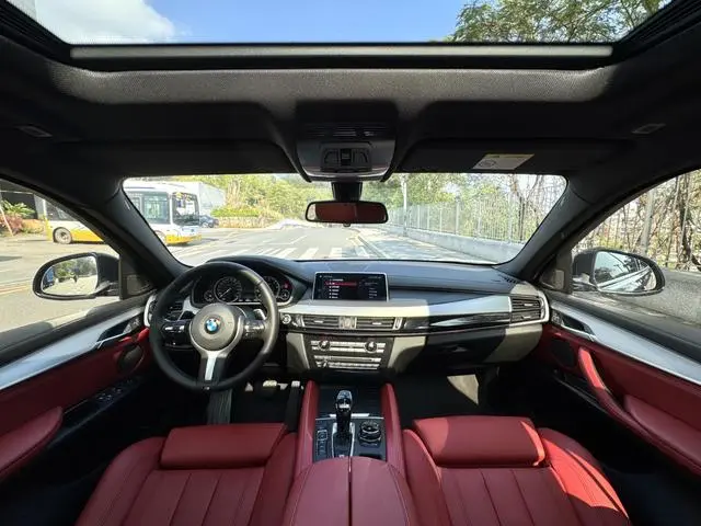 BMW BMW X6 xDrive35i M sports suit