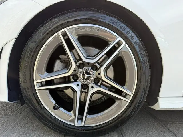 Mercedes-Benz Mercedes-Benz CLA CLA 200 four-door coupe