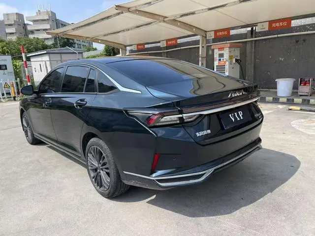 Dongfeng Fengshen Yi Hyun MAX 1.5T Super Handsome Trendy Dad Version