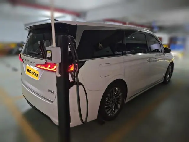 VOYAH Lantu Dreamer PHEV Low-carbon version of the dream