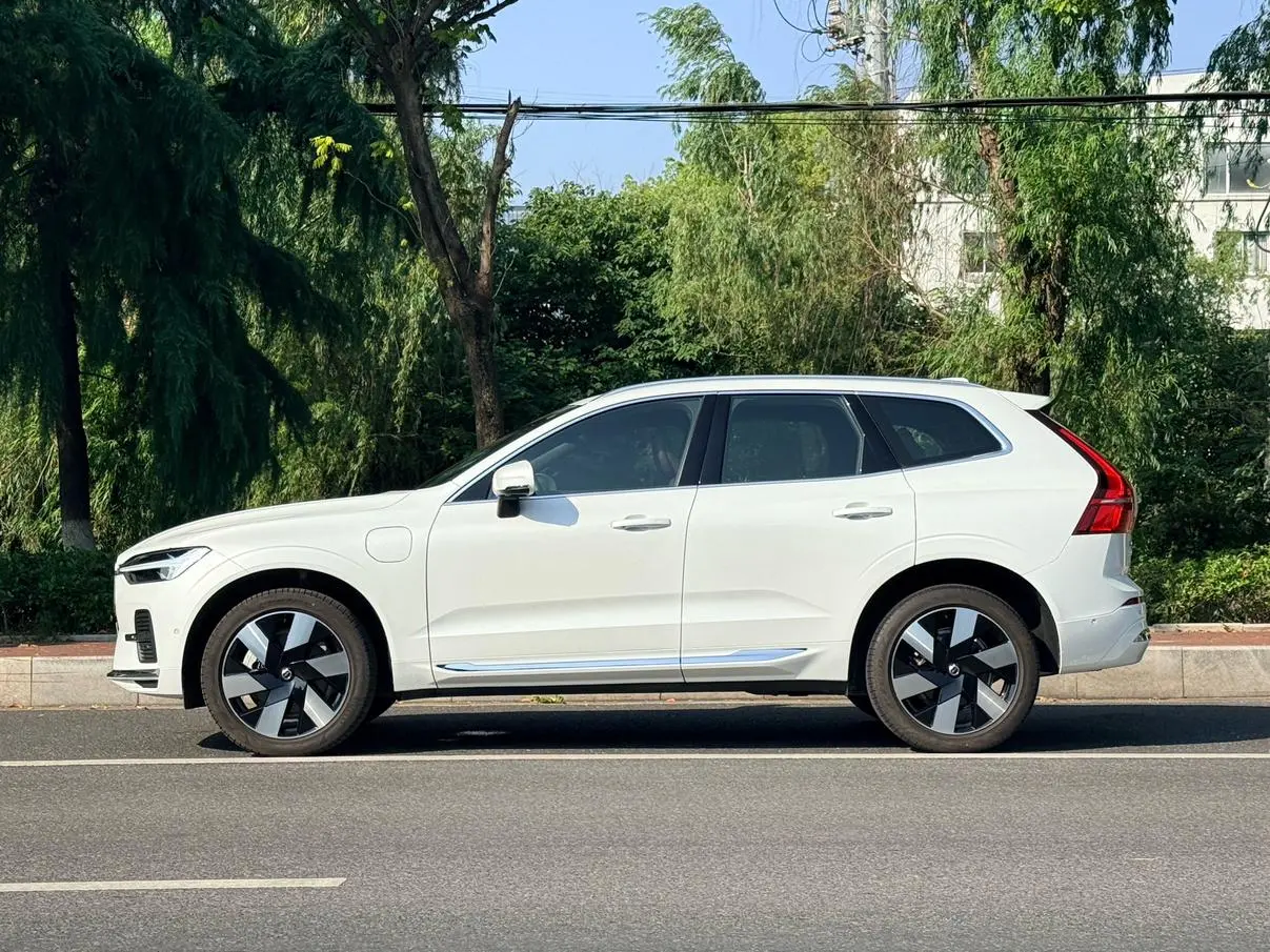 Volvo Volvo XC60 PHEV T8 four-wheel drive long battery life Zhiya Deluxe Edition