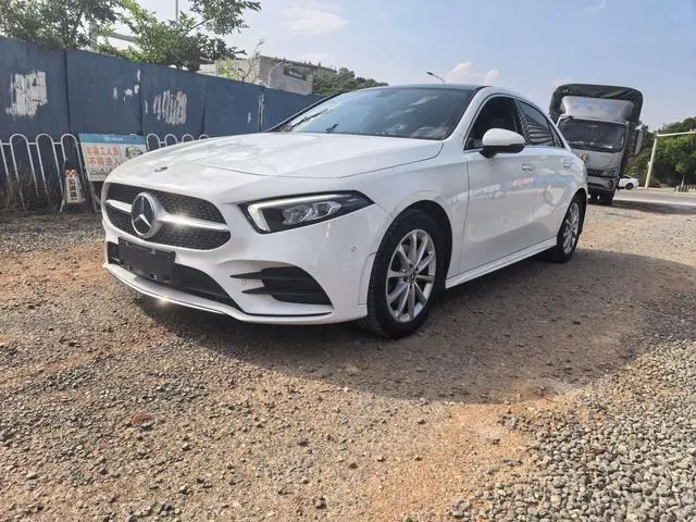 Mercedes-Benz Mercedes-Benz A-class Facelift A 200 L sports sedan fashion type