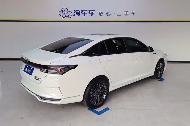 Dongfeng Fengshen Yi Hyun MAX 1.5T super-capable Dad*hybrid version