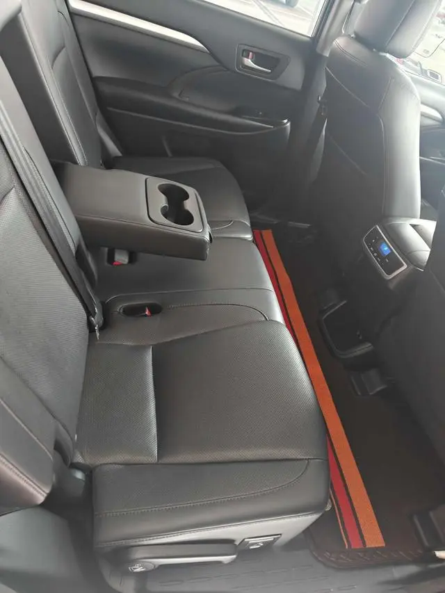 TOYOTA Highlander 2.0T four-wheel drive deluxe edition 7-seater Country V