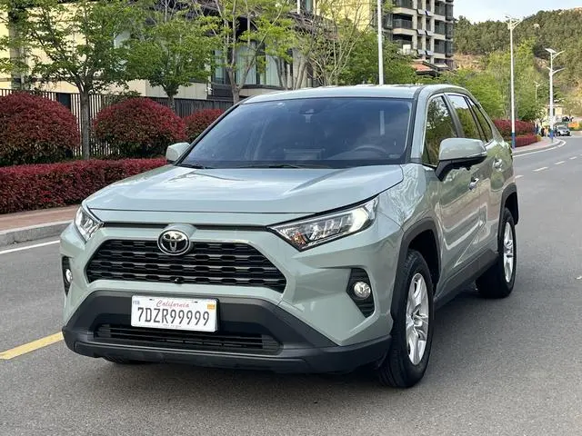 TOYOTA RAV4 Rongfang 2.0L CVT two-wheel drive urban edition
