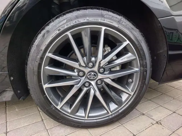 TOYOTA Camry 2.5G Deluxe Edition
