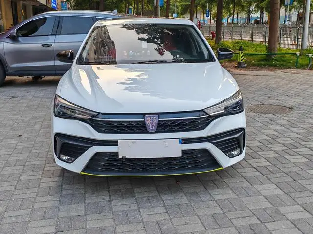 Roewe Roewe i5 1.5L CVT Platinum edition