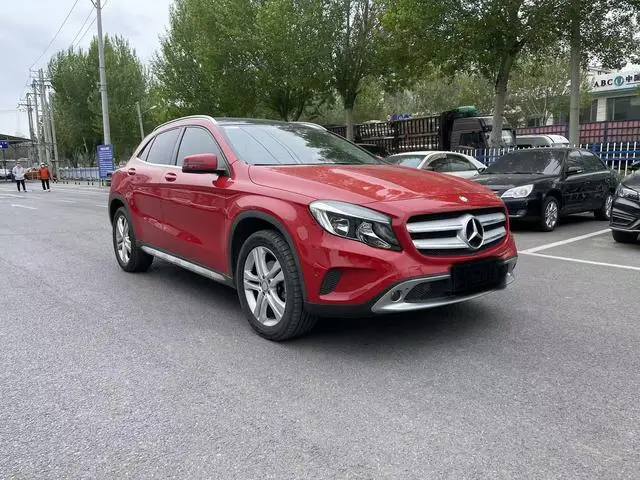 Mercedes-Benz Mercedes-Benz GLA GLA 200 dynamic type