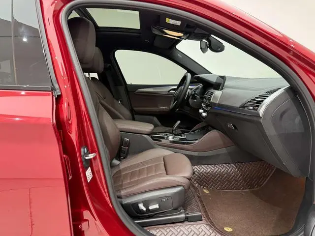 BMW BMW X4 xDrive25i M Sports Yao Ye Suit