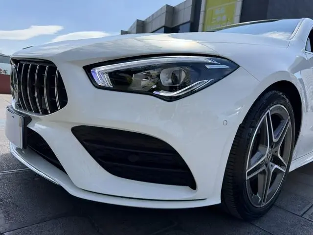 Mercedes-Benz Mercedes-Benz CLA CLA 200 four-door coupe
