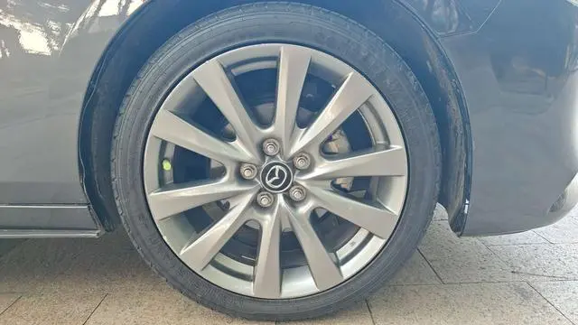 Mazda Mazda 3 Angkesaila 2.0L automatic premium version
