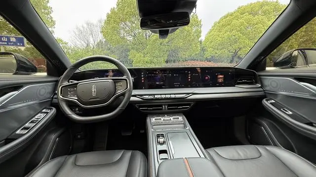 Lincoln Lincoln Z i Cool Exclusive Edition