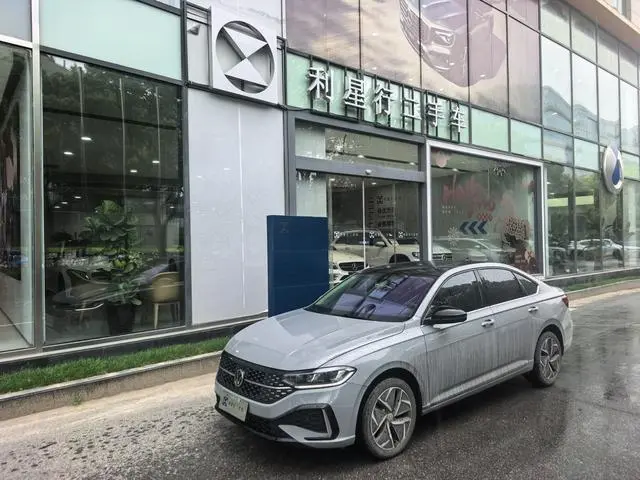 Volkswagen Lavida 300TSI DSG Starry Sky Yongyi Edition