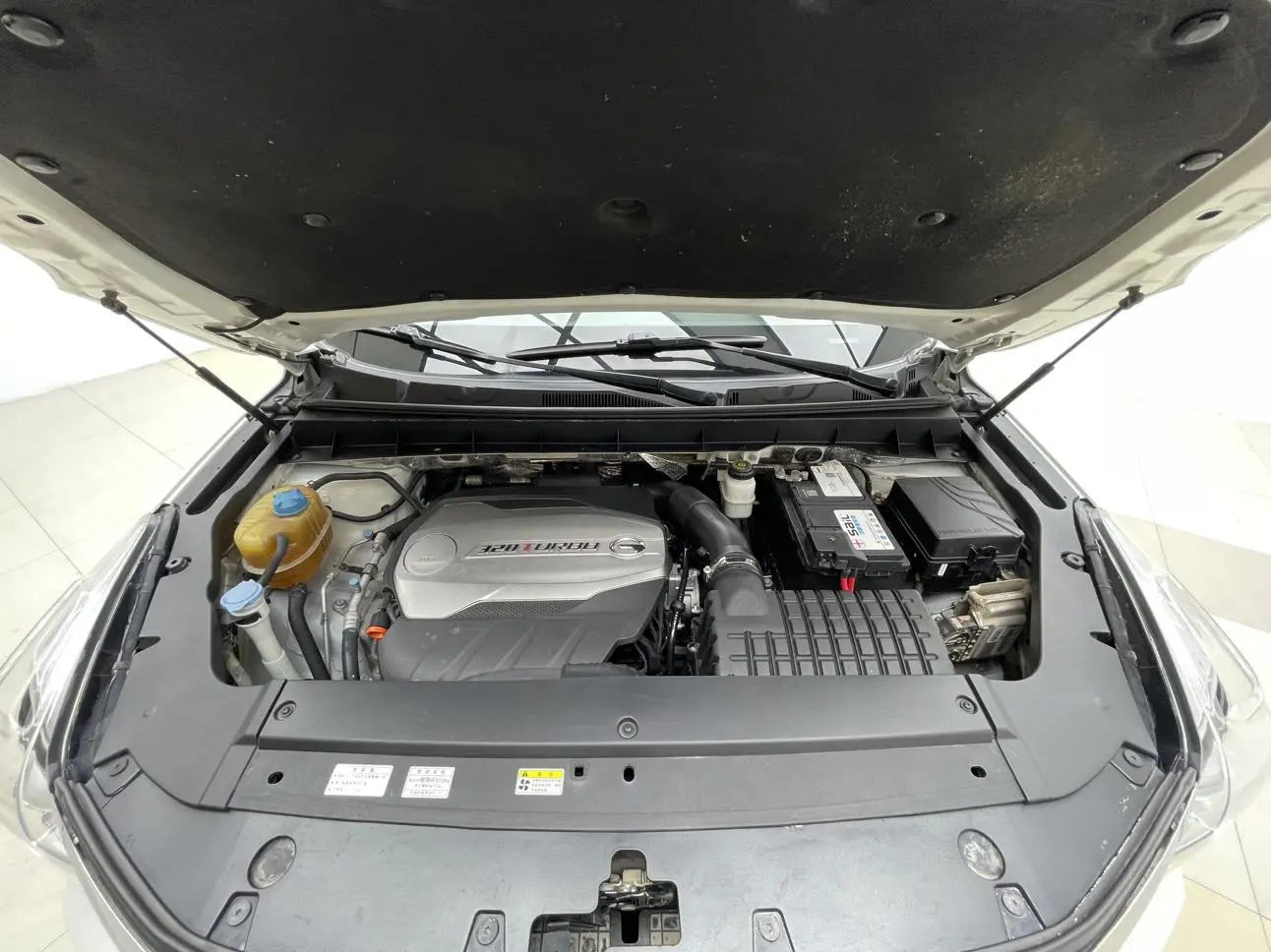 GAC Trumpchi GS8 320T two-wheel drive luxury Zhilian Edition 7 seats