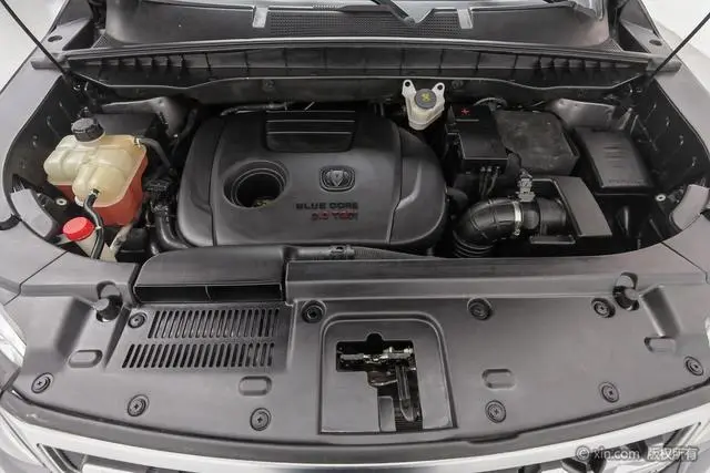 Changan Changan CS95 2.0T two-wheel drive Smart Road version