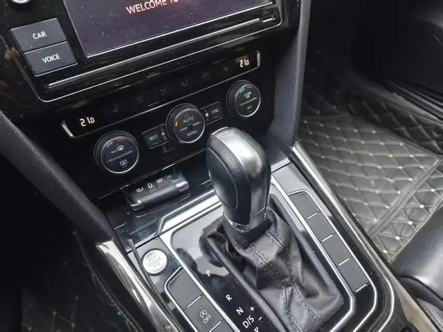 Volkswagen Magotan 330TSI DSG Luxury Country VI