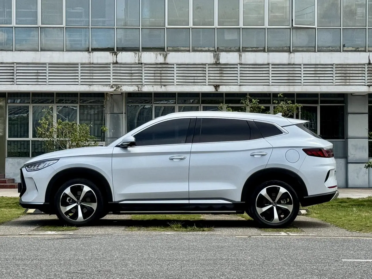 BYD Song PLUS DM DM-i 110KM two-wheel drive flagship PLUS 5G version