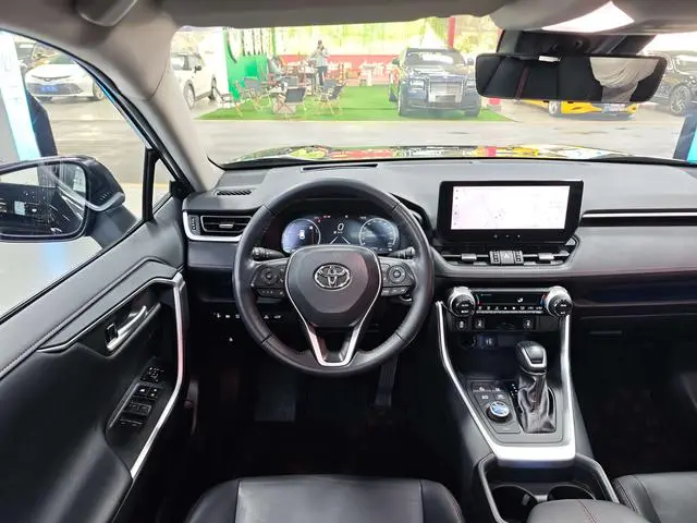 TOYOTA Weilanda PHEV 2.5L four-wheel drive engine version