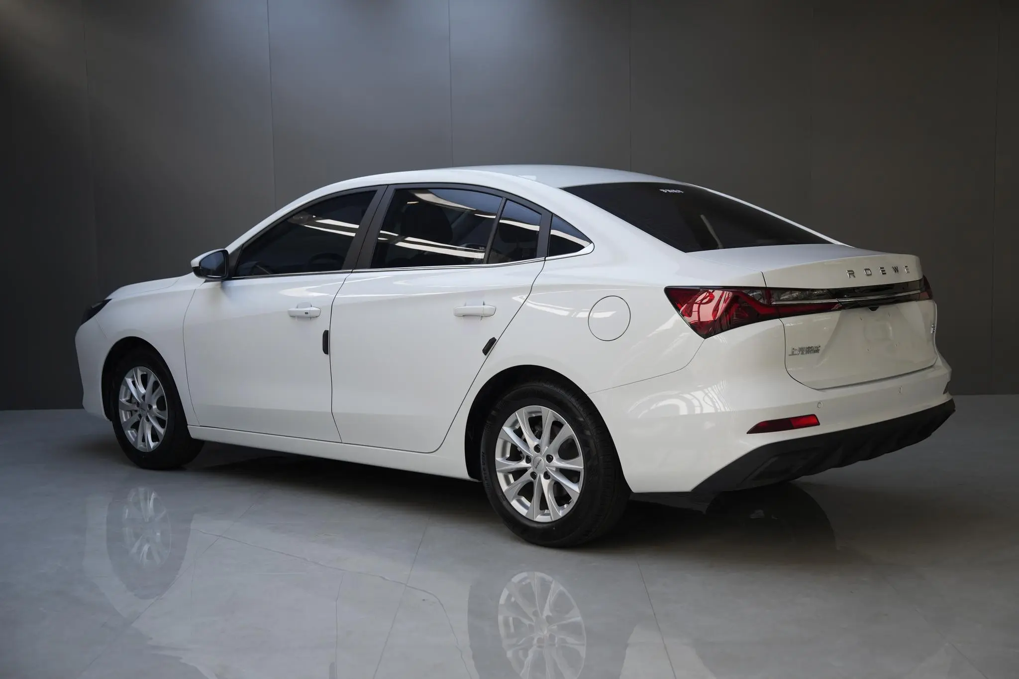 Roewe Roewe i5 1.5L CVT Executive Edition