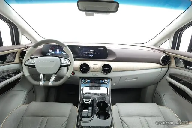 Dongfeng Fengxing Popular yachts 1.5T DCT Wave by Wave version