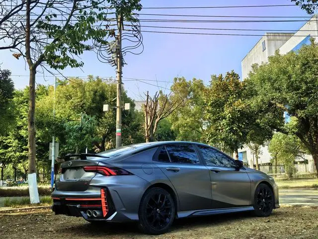 GAC Shadow Leopard 270T J16 R-Style track version