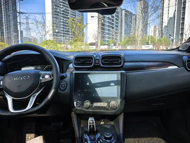 LYNK & CO Lynk 03 1.5TD DCT Jin Pro