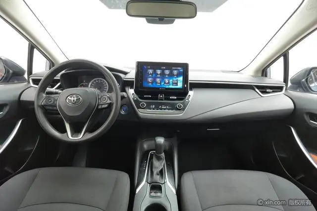 TOYOTA Corolla Dual engine 1.8L E-CVT GL-i Elite Edition