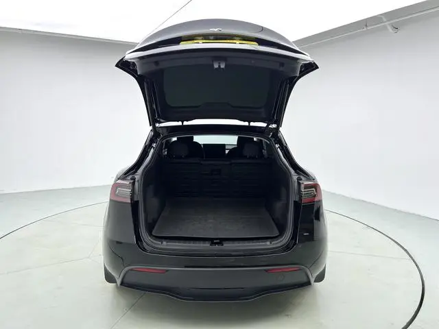 Tesla Model Y Long battery life all-wheel drive version