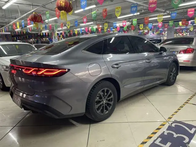 BYD Qin L DM DM-i 80KM leading type