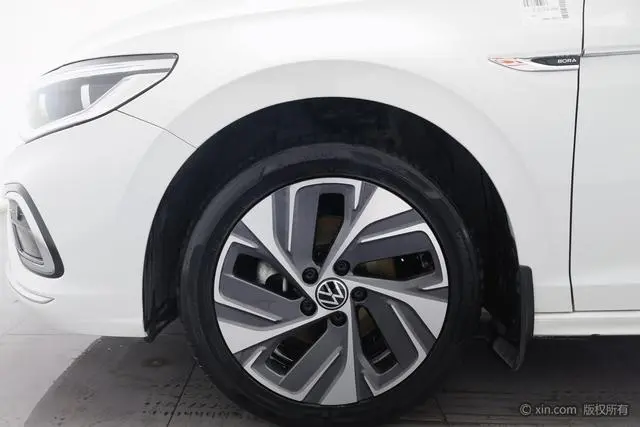 Volkswagen Bora 300TSI DSG Premium Edition