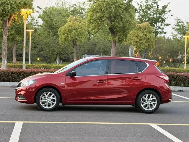 Nissan TIIDA 1.6L CVT Zhizun Edition
