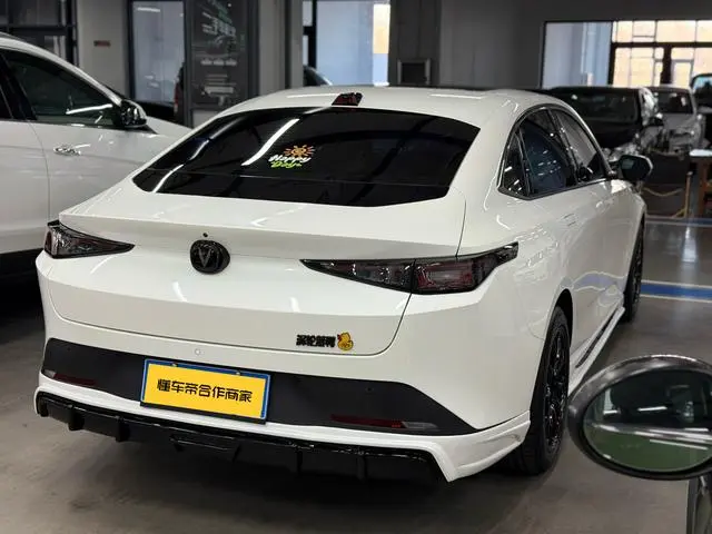 Changan Yida 1.5T GDI automatic flagship type