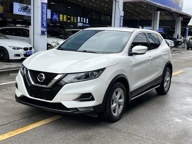 Nissan Qashqai 2.0 L XV Smart Edition
