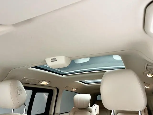 Mercedes-Benz Mercedes-Benz V-class V 260 L Long wheelbase Deluxe Edition