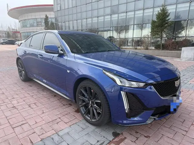Cadillac Cadillac CT5 28T platinum sporty