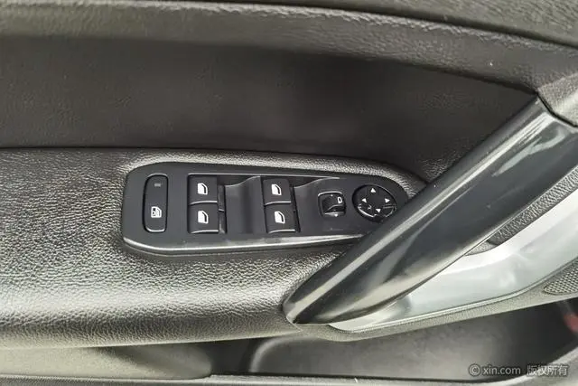 Peugeot Peugeot 408 1.6T Automatic Deluxe Edition