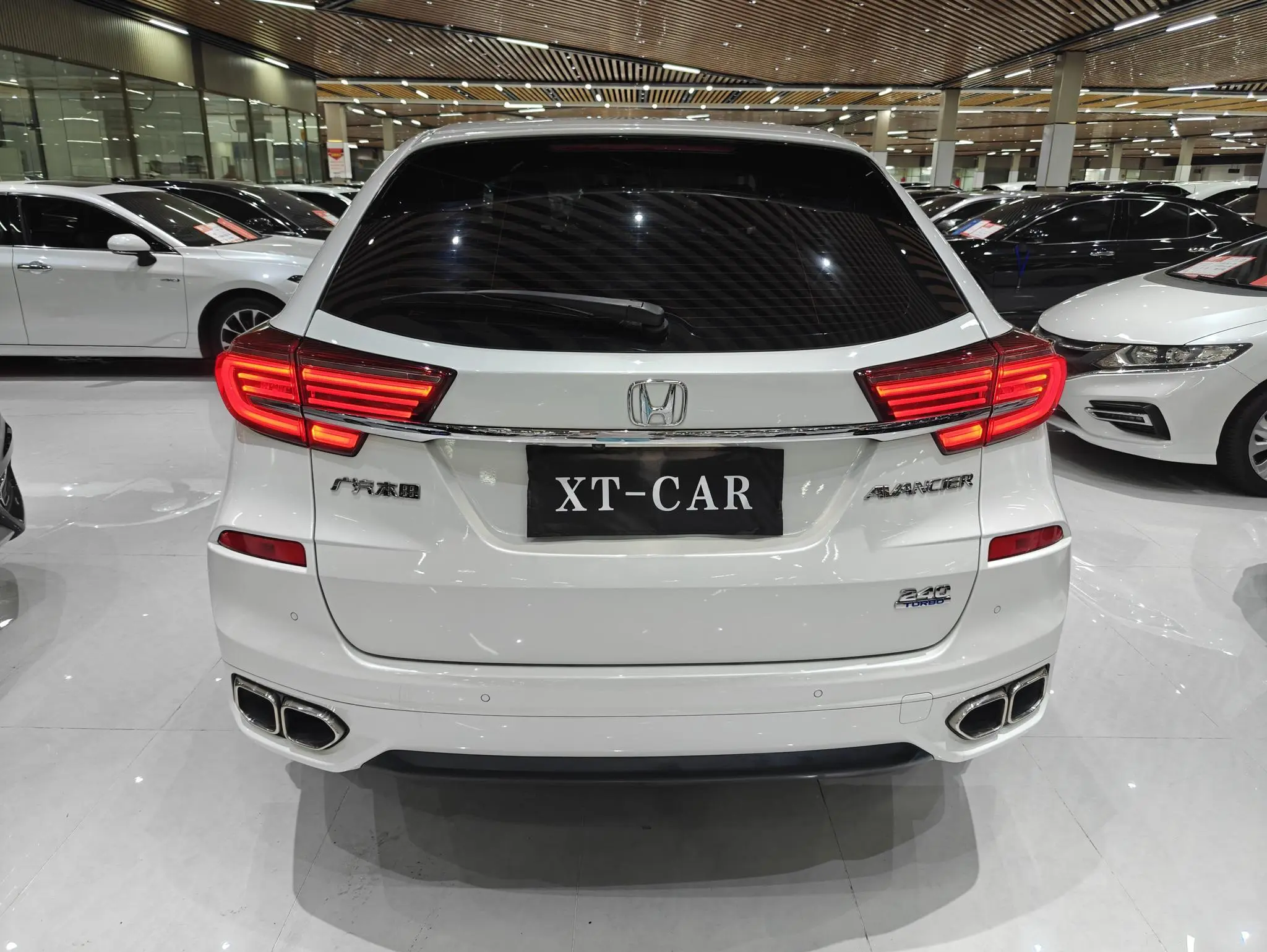Honda Crown Road 240 TURBO CVT Smart Edition