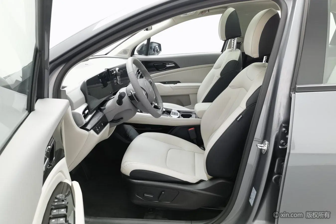 Kia Lion Platinum expands the world 1.5T two-wheel drive Premium edition